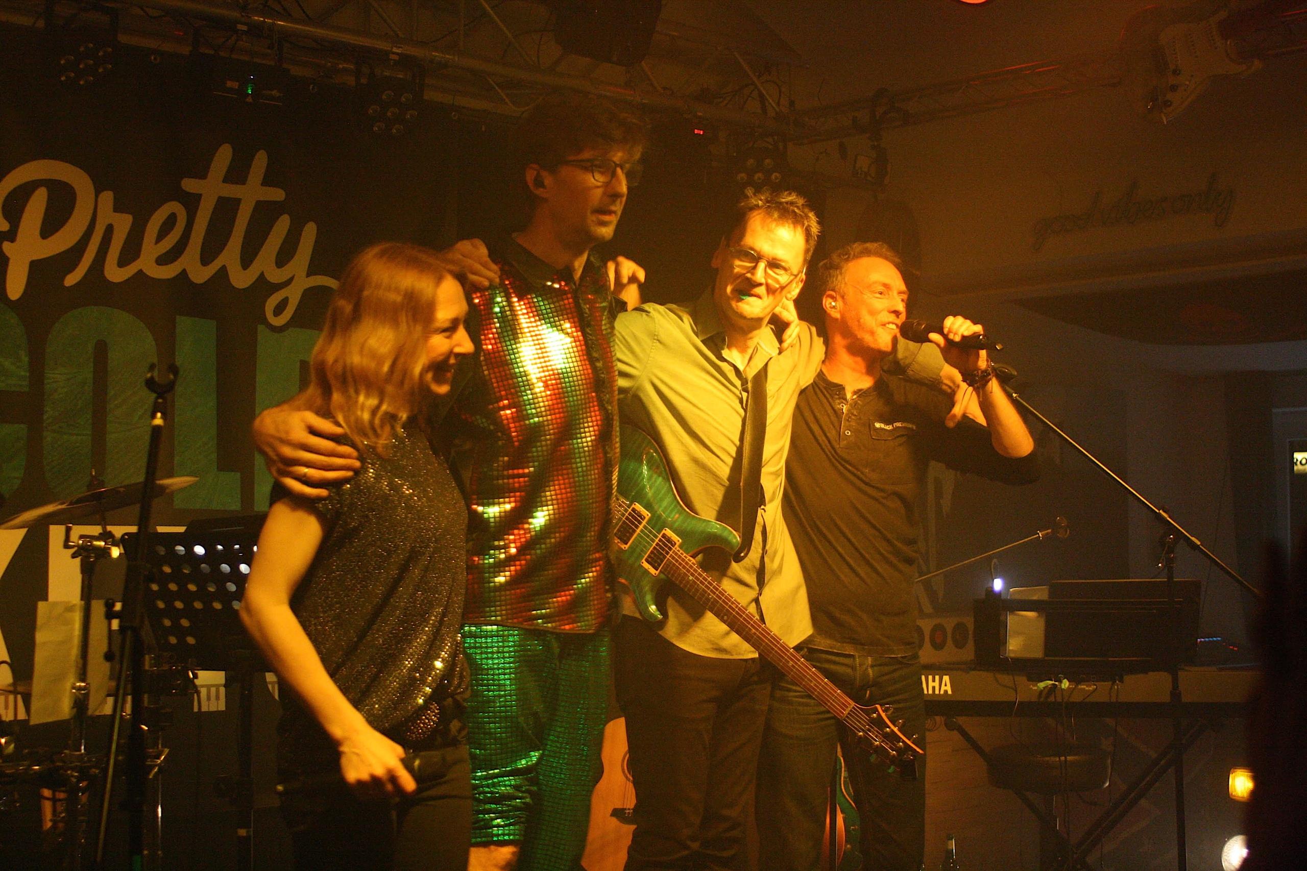 Pretty COLD KEYS Rock Soul Coverband Gruppenfoto